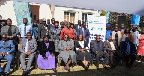 https://www.heraldonline.co.zw/farmers-to-pay-for-insurance-premiums-using-crops/